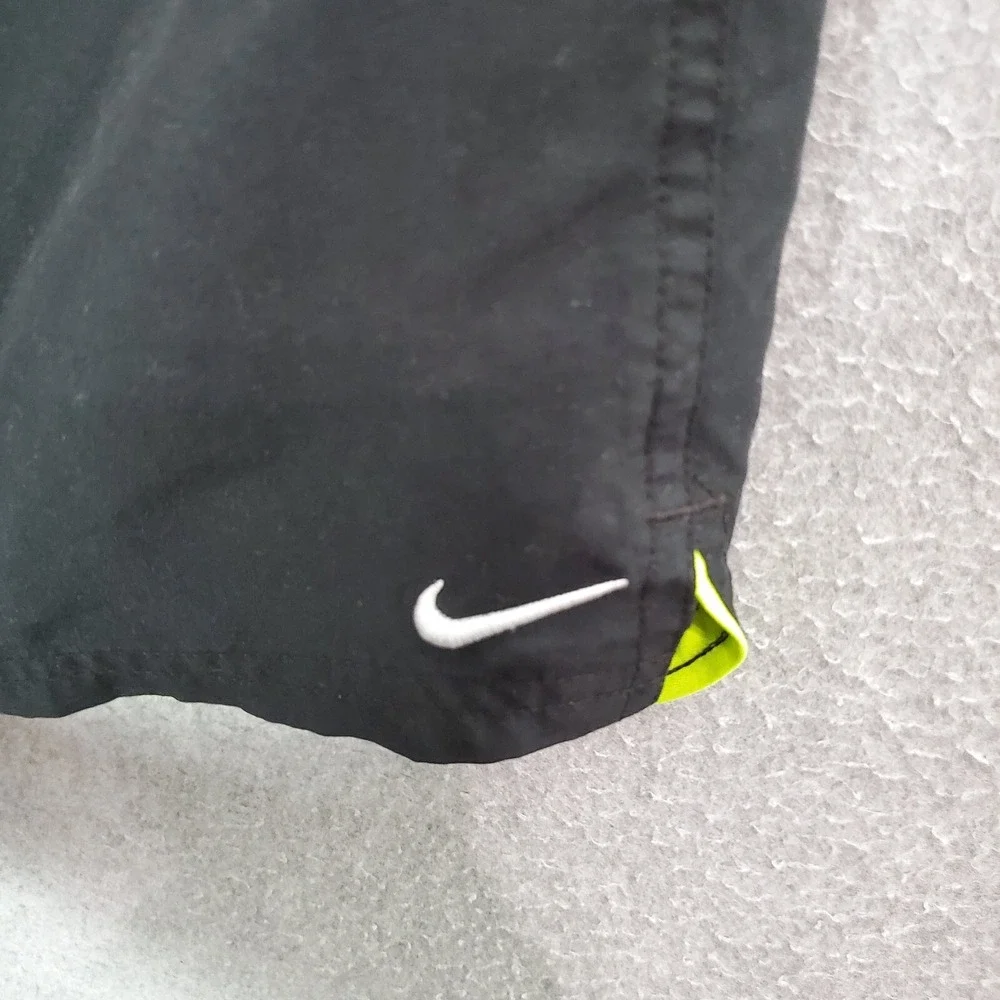 Nike Men Swimwear Large Black Trunks Logo Outdoor Beach Surf Pockets‎